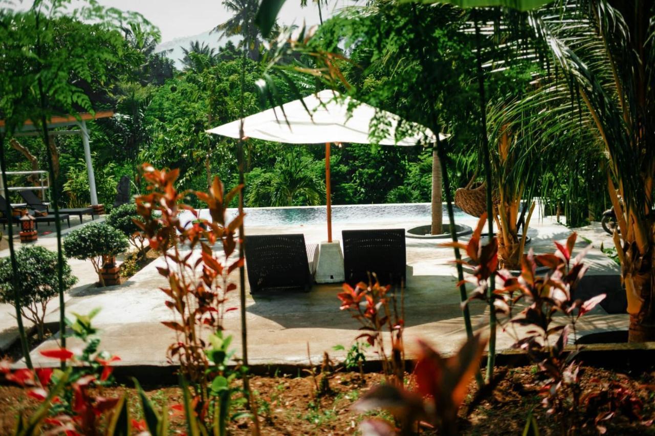 Hôtel Eco Moringa Garden à Banyuwedang Extérieur photo